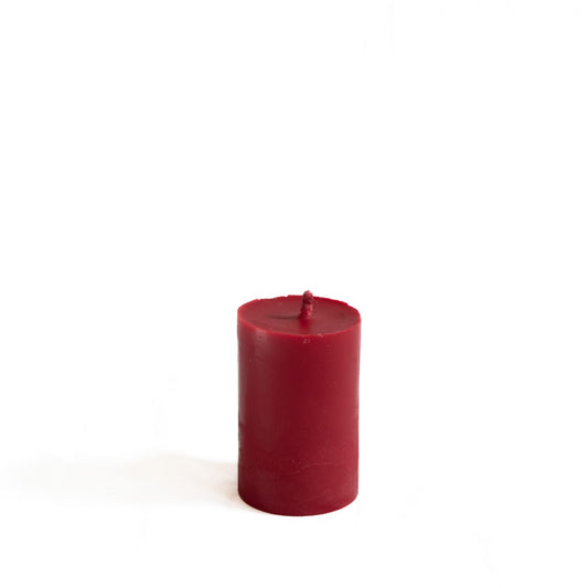 Bougie ésotérique rouge artisanale en cire d’abeille naturelle, idéale pour les rituels de passion, de courage et de force intérieure – La Fabrique de l’Abeille