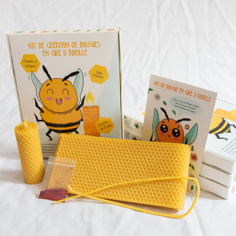 Kit de création de bougies en cire d’abeille pour enfants : plaques gaufrées, mèches, paillettes, livret illustré et bougie roulée – activité DIY ludique La Fabrique de l’Abeille