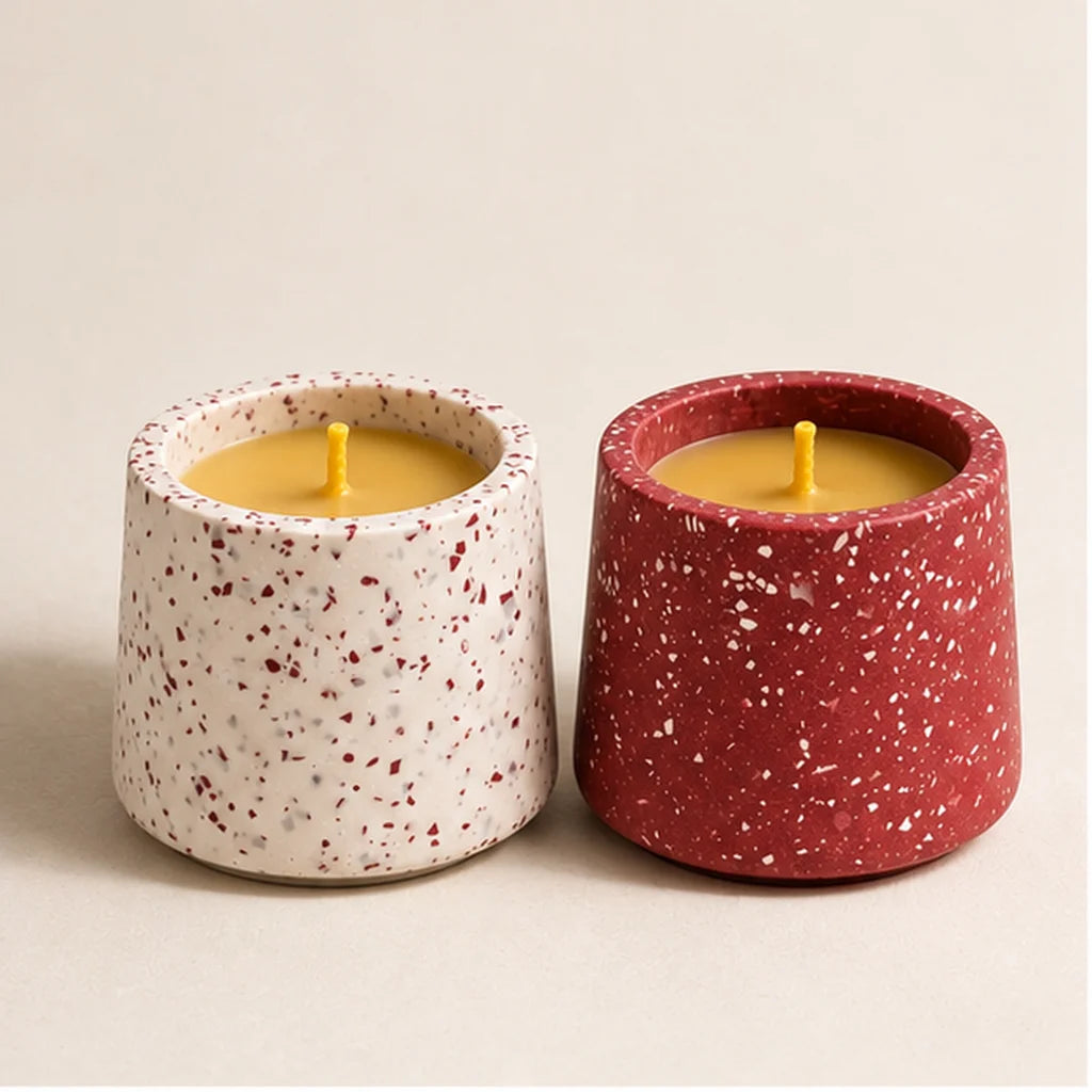 Duo de bougies de Noël en édition limitée, Flocon grenat et Grenat étoilé, cire d'abeille française