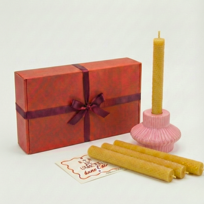 Coffret 4 chandelles et bougeoir en cire d'abeille naturelle - La Fabrique de l'Abeille