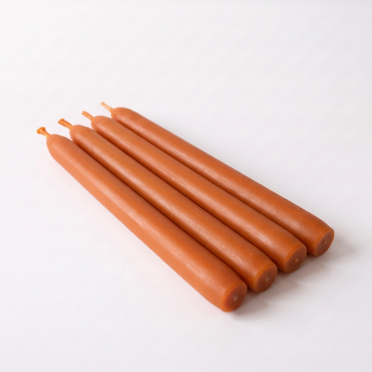 Coffret de 4 cierges orange en cire d'abeille trempés à la main - La Fabrique de l'Abeille